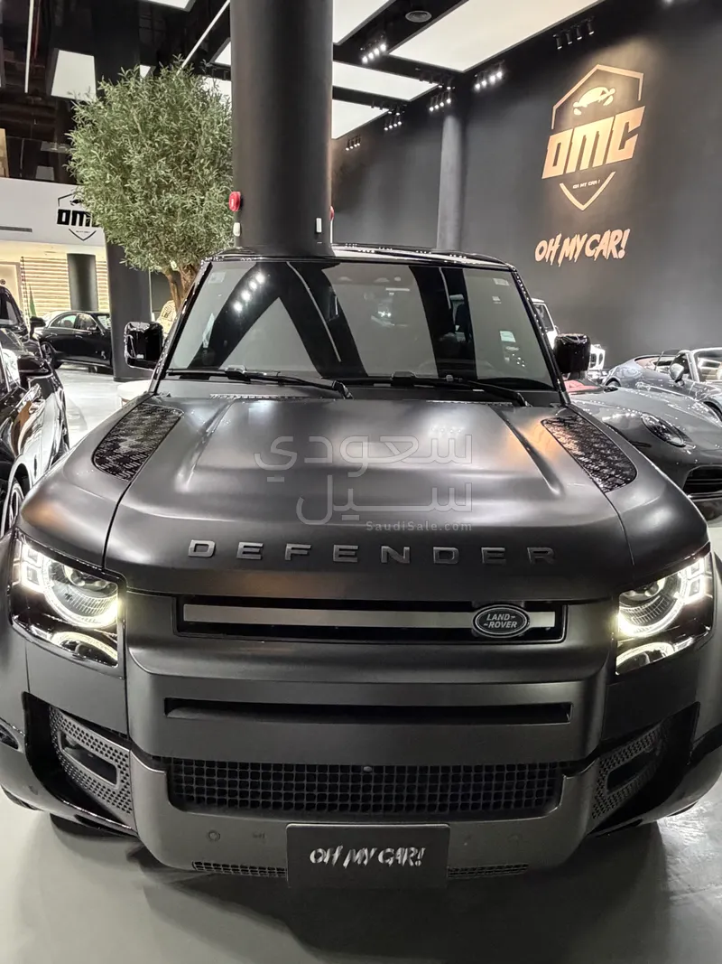 2023 لاند روفر ديفيندر V8 P525 ادشن