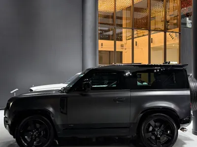 2023 لاند روفر ديفيندر V8 P525 ادشن