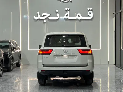2026 تويوتا لاند كروزر جي اكس ار
