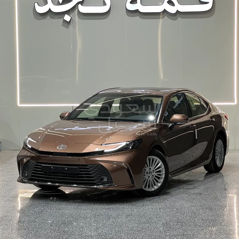 2026 تويوتا كامري ال اي