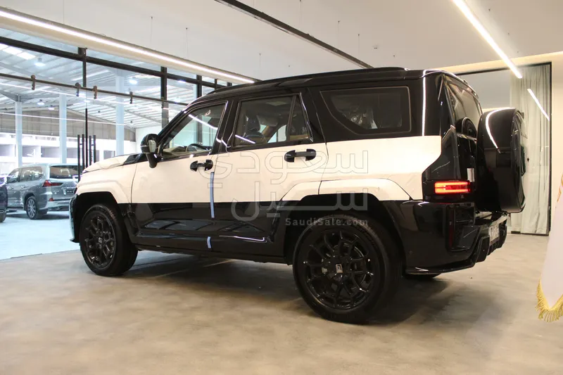 2027 تانك 500
