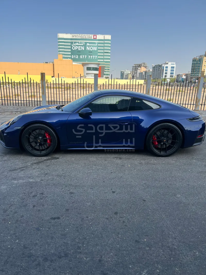 2025 بورش 911 كاريرا جي تي اس
