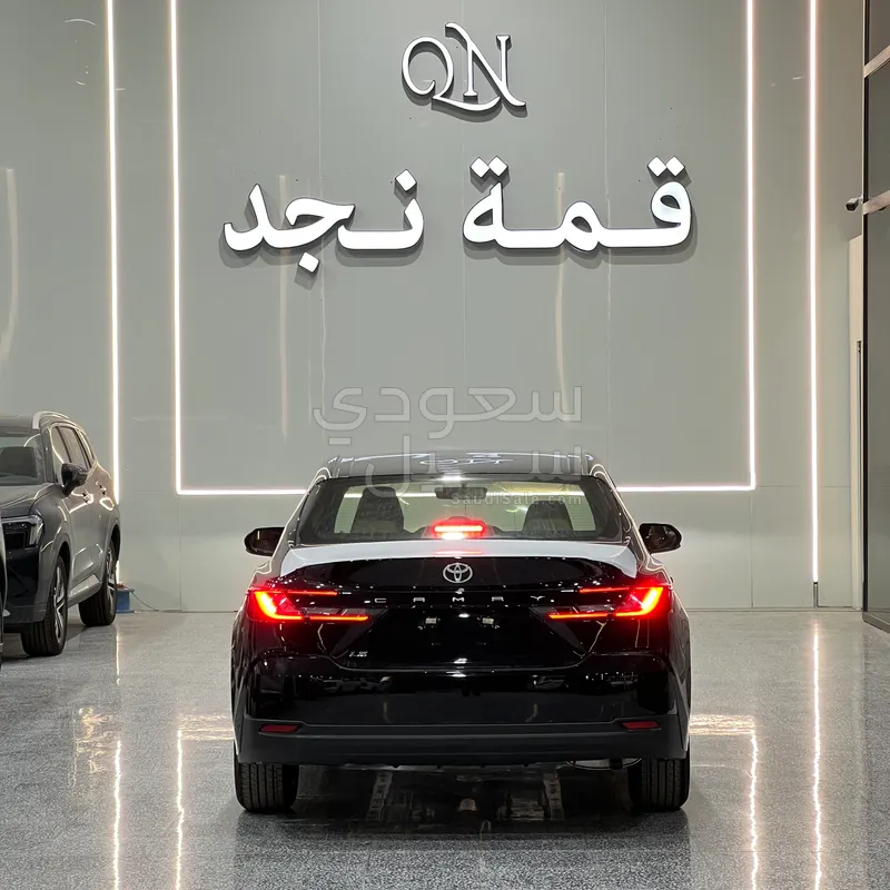 2026 تويوتا كامري ال اي