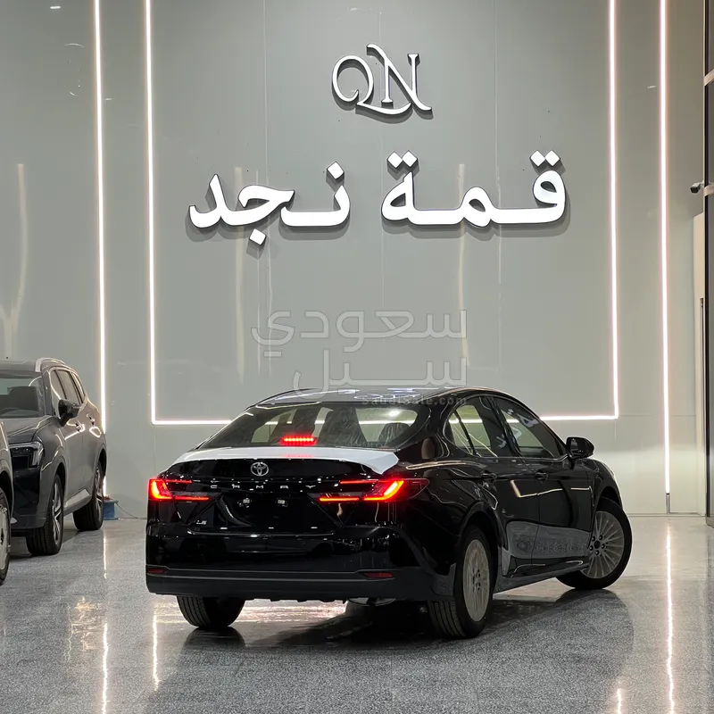 2026 تويوتا كامري ال اي
