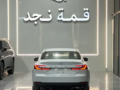 2026 تويوتا كامري ال اي