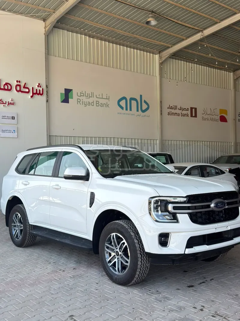2025 فورد ايفرست