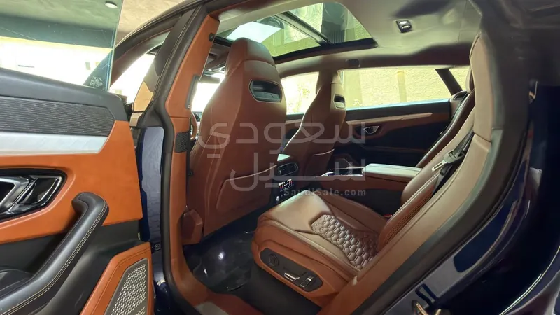 2022 لمبرجيني اوروس اس