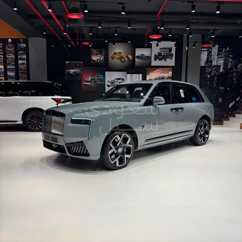 2025 رولز رويس كولينان