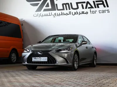 2023 لكزس إي إس 250