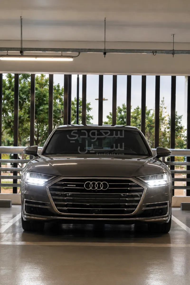 2018 اودي اي 8 ال 55تي اف اس أي