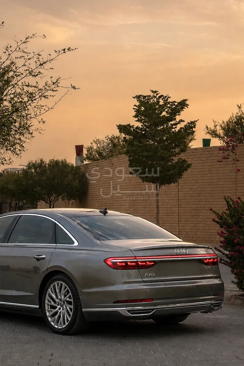2018 اودي اي 8 ال 55تي اف اس أي