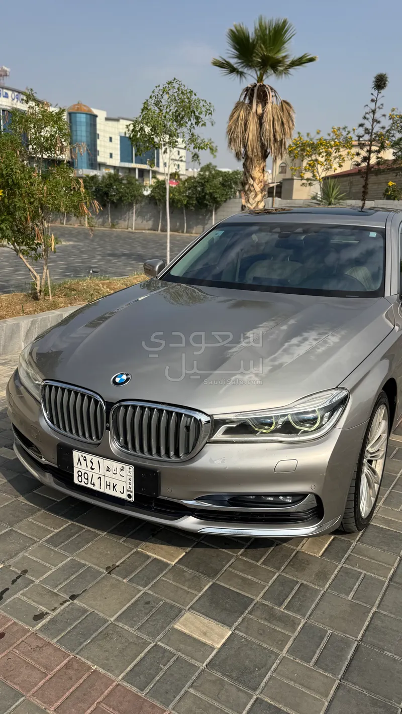 2016 بي ام دبليو الفئة السابعة 750 إل أي