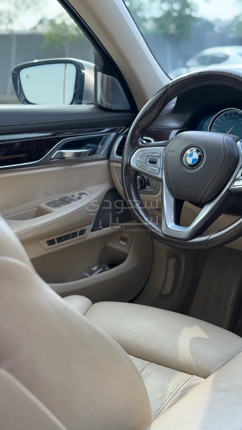 2016 بي ام دبليو الفئة السابعة 750 إل أي