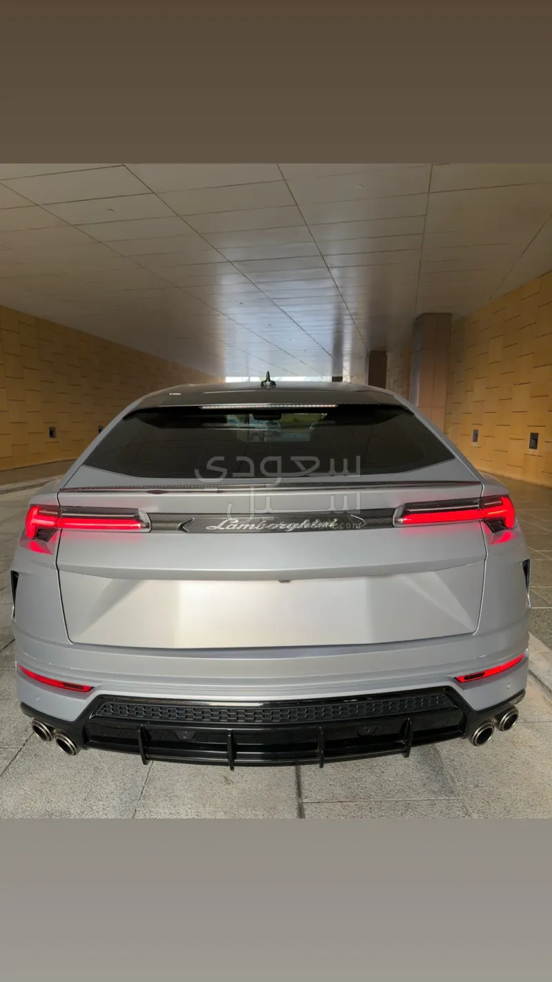 2022 لمبرجيني اوروس