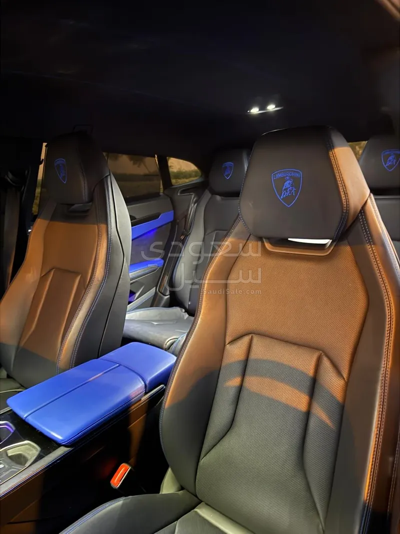 2022 لمبرجيني اوروس