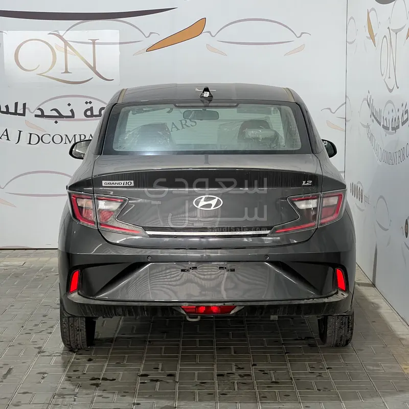 2025 هيونداي اي 10