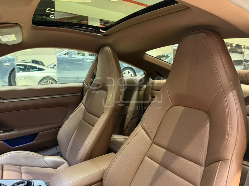 2025 بورش 911 كاريرا اس