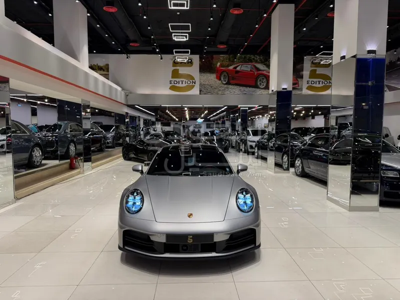 2025 بورش 911 كاريرا اس