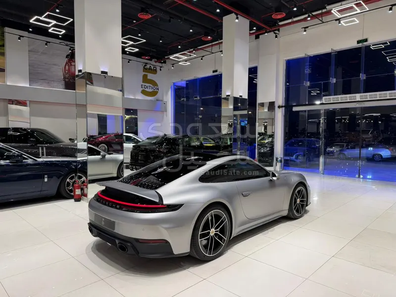 2025 بورش 911 كاريرا اس