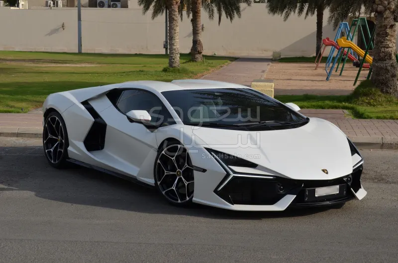 2025 لمبرجيني ريفويلتو