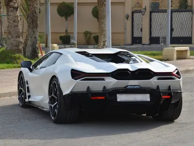 2025 لمبرجيني ريفويلتو