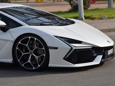 2025 لمبرجيني ريفويلتو