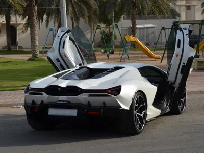 2025 لمبرجيني ريفويلتو