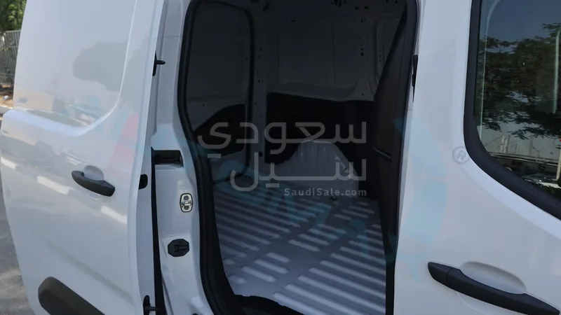 2025 فيات دوبيو