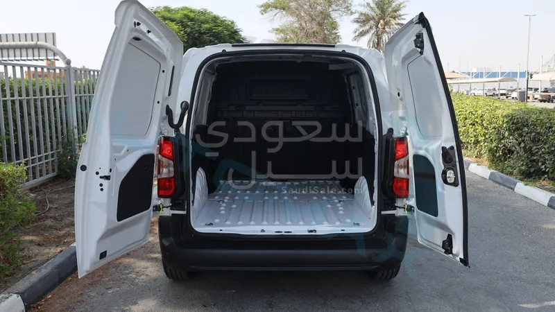 2025 فيات دوبيو