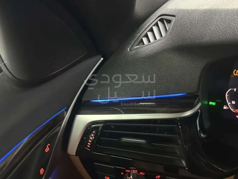 2023 بي ام دبليو الفئة الخامسة 520 أي
