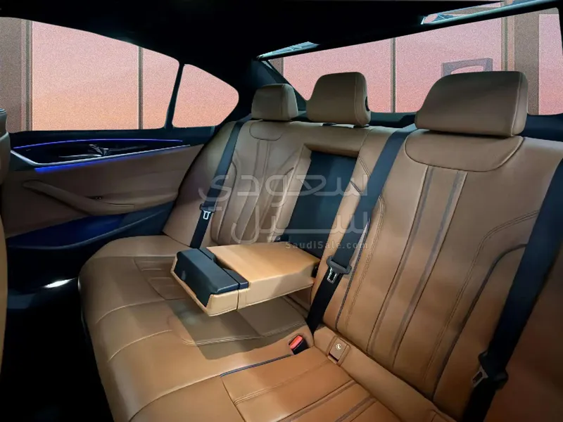 2023 بي ام دبليو الفئة الخامسة 520 أي