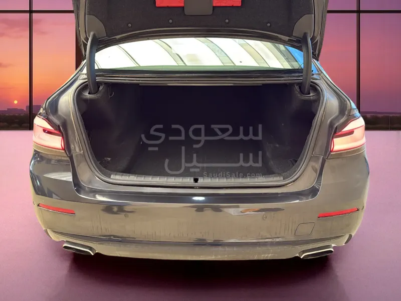 2023 بي ام دبليو الفئة الخامسة 520 أي