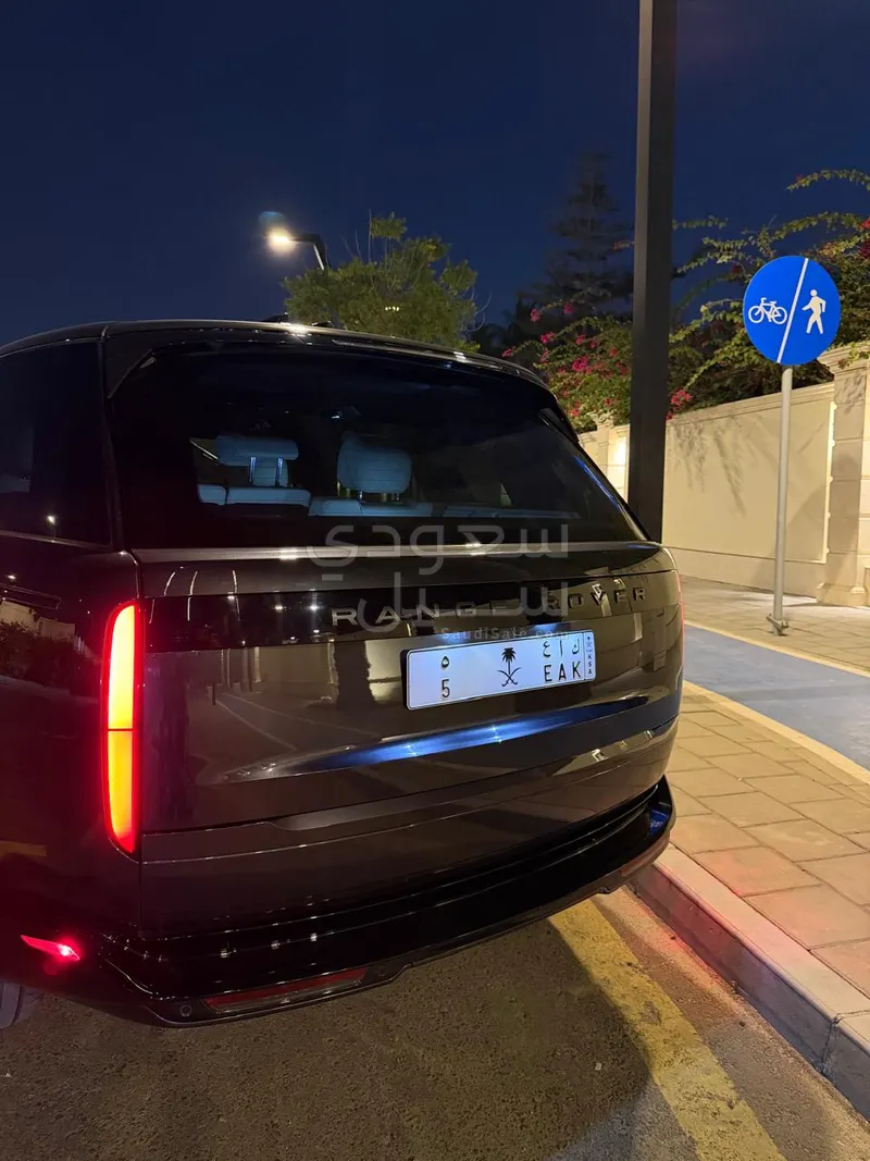2024 لاند روفر رينج روفر فوج