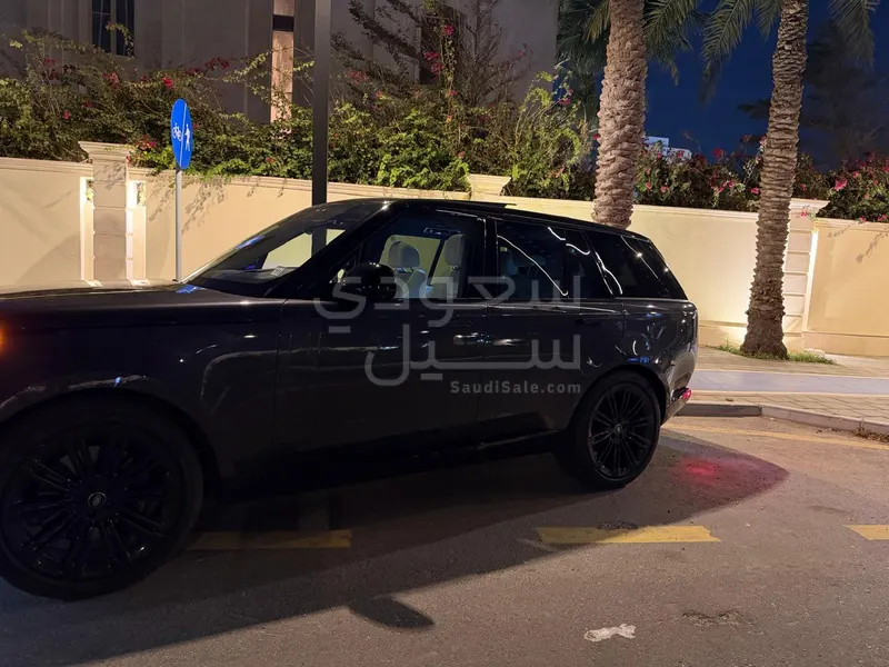 2024 لاند روفر رينج روفر فوج
