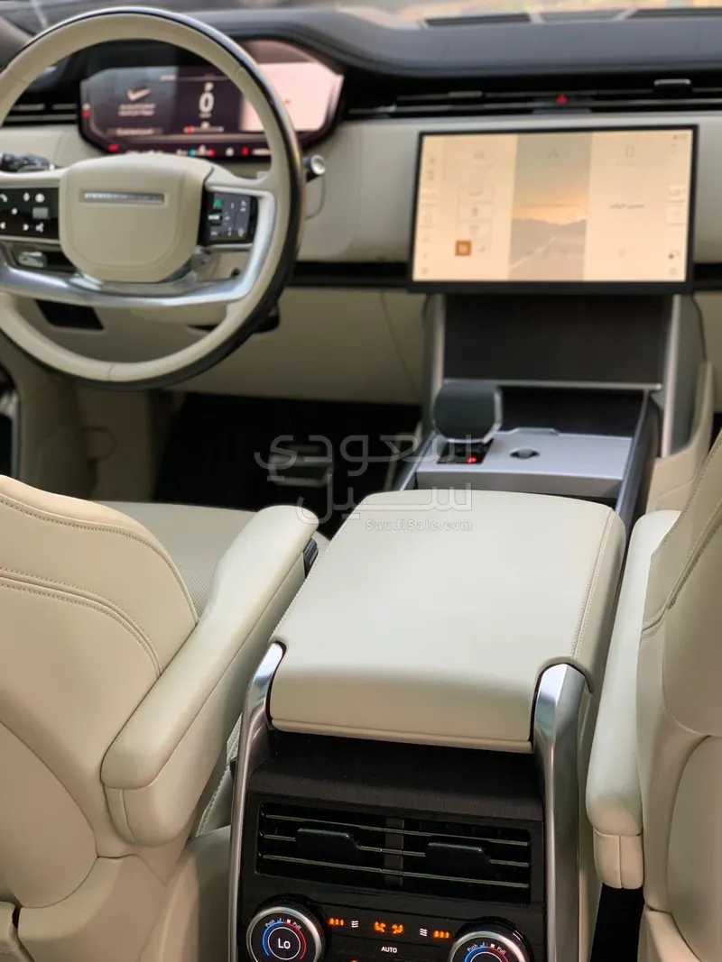 2024 لاند روفر رينج روفر فوج
