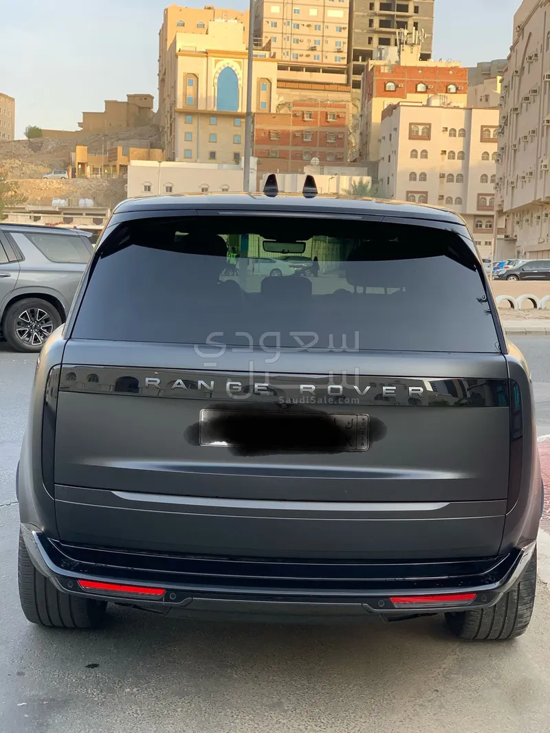 2024 لاند روفر رينج روفر فوج