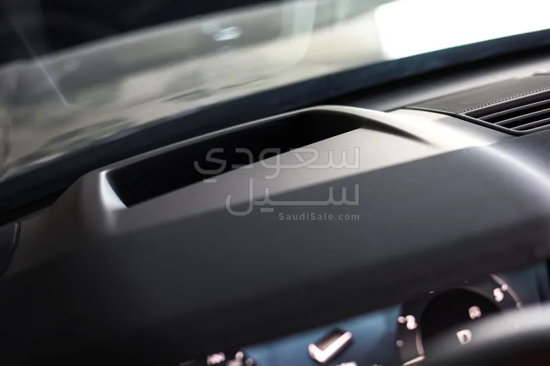 2025 لاند روفر رينج روفر اتش اس اي