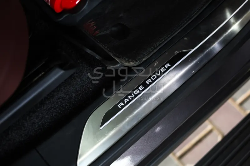 2025 لاند روفر رينج روفر اتش اس اي