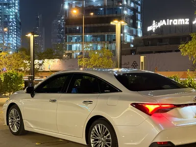 2021 تويوتا افالون ليمتد