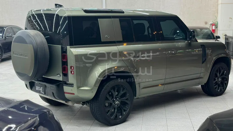 2021 لاند روفر ديفيندر 110 اس اي