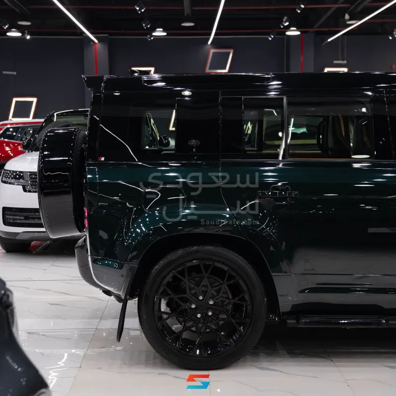 2020 لاند روفر ديفيندر 110 اتش اس اي