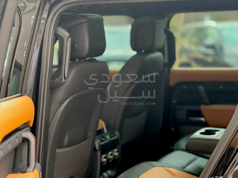 2024 لاند روفر ديفيندر 110 اكس داينمك