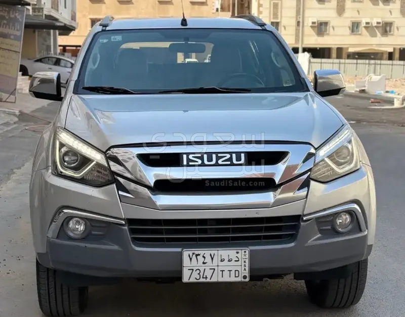 2019 ايسوزو ام يو اكس