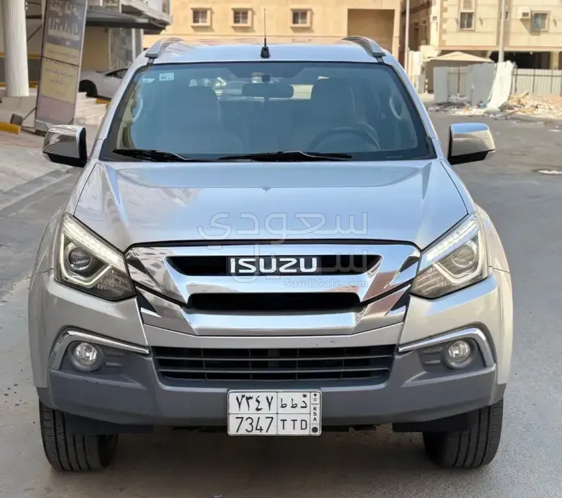 2019 ايسوزو ام يو اكس