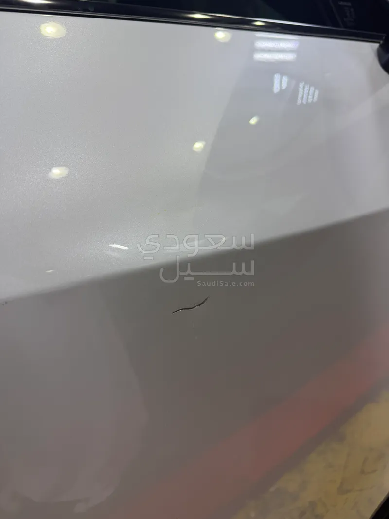 2024 لكزس يو إكس اتش300