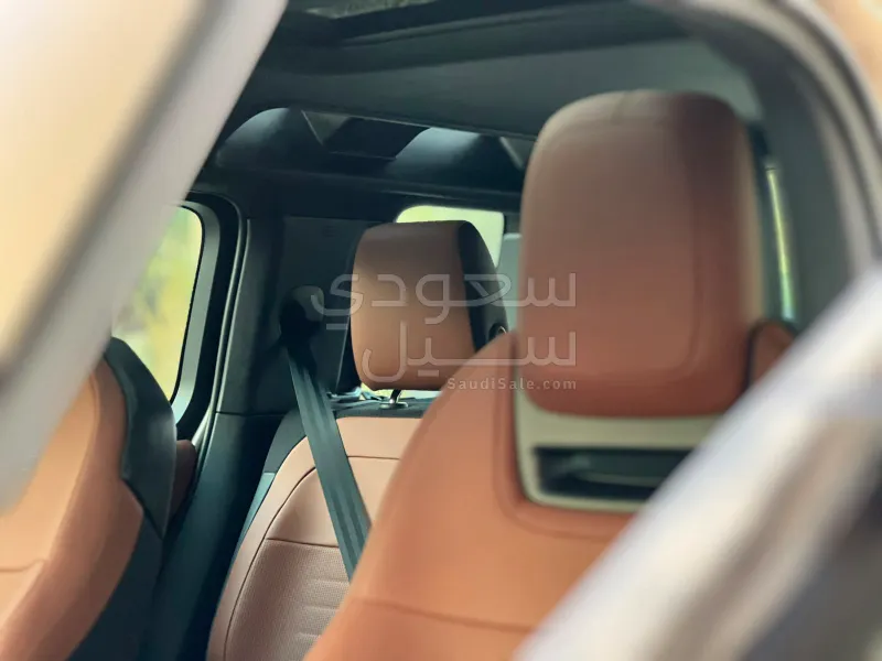 2026 لاند روفر ديفيندر اوكتا