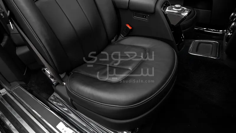 2017 رولز رويس فانتوم دروب هيد
