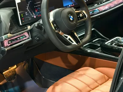 2026 بي ام دبليو الفئة السابعة 735أي