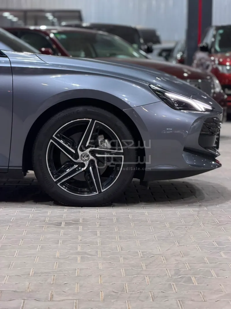 2025 ام جي ام جي 7