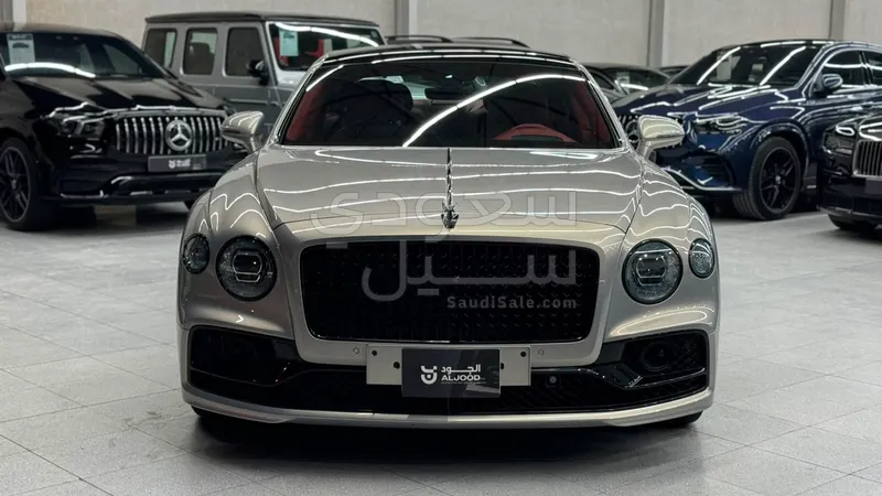 2021 بنتلي كونتيننتل فلاينج سبير دابليو 12